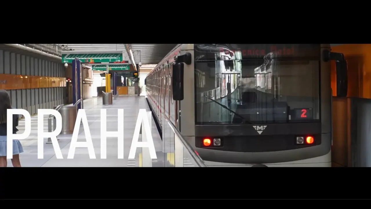 PRAHA (PRANA x プラハ地下鉄)