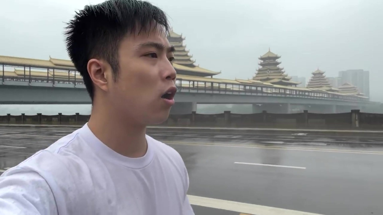 ちっちゃなおっぱいが