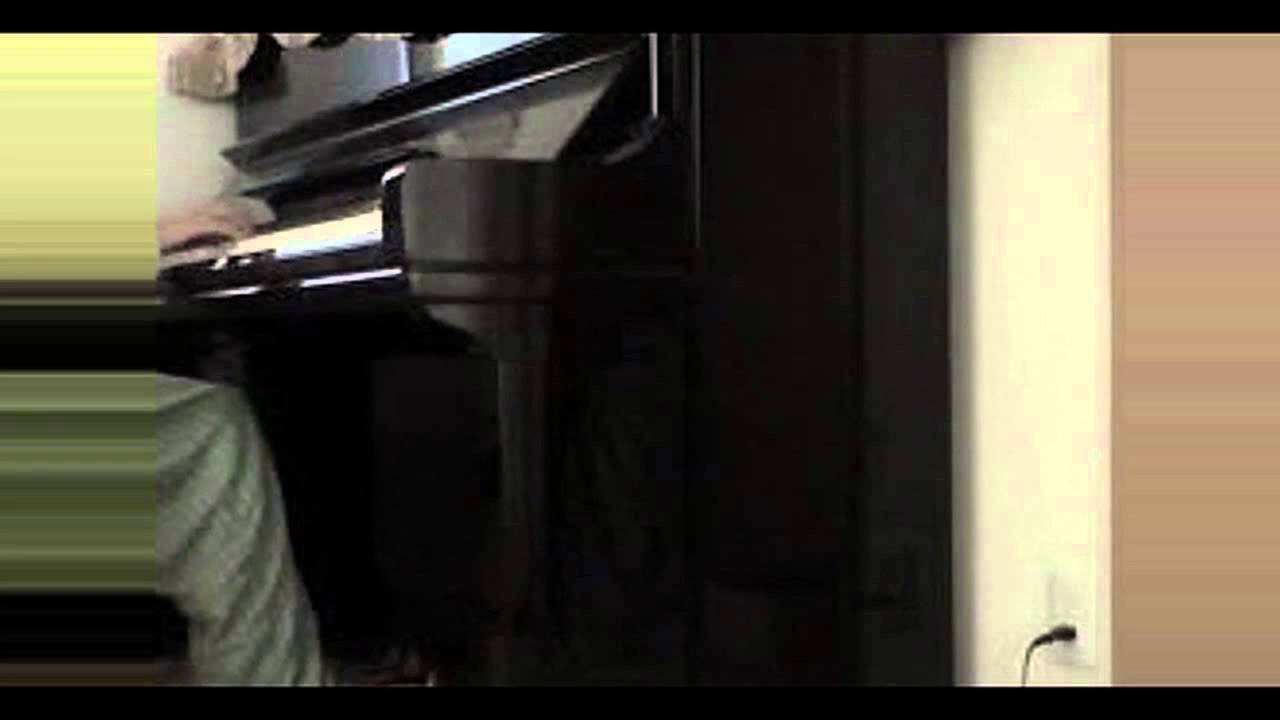 音MAD作者がエンコ中にピアノでうっほソング